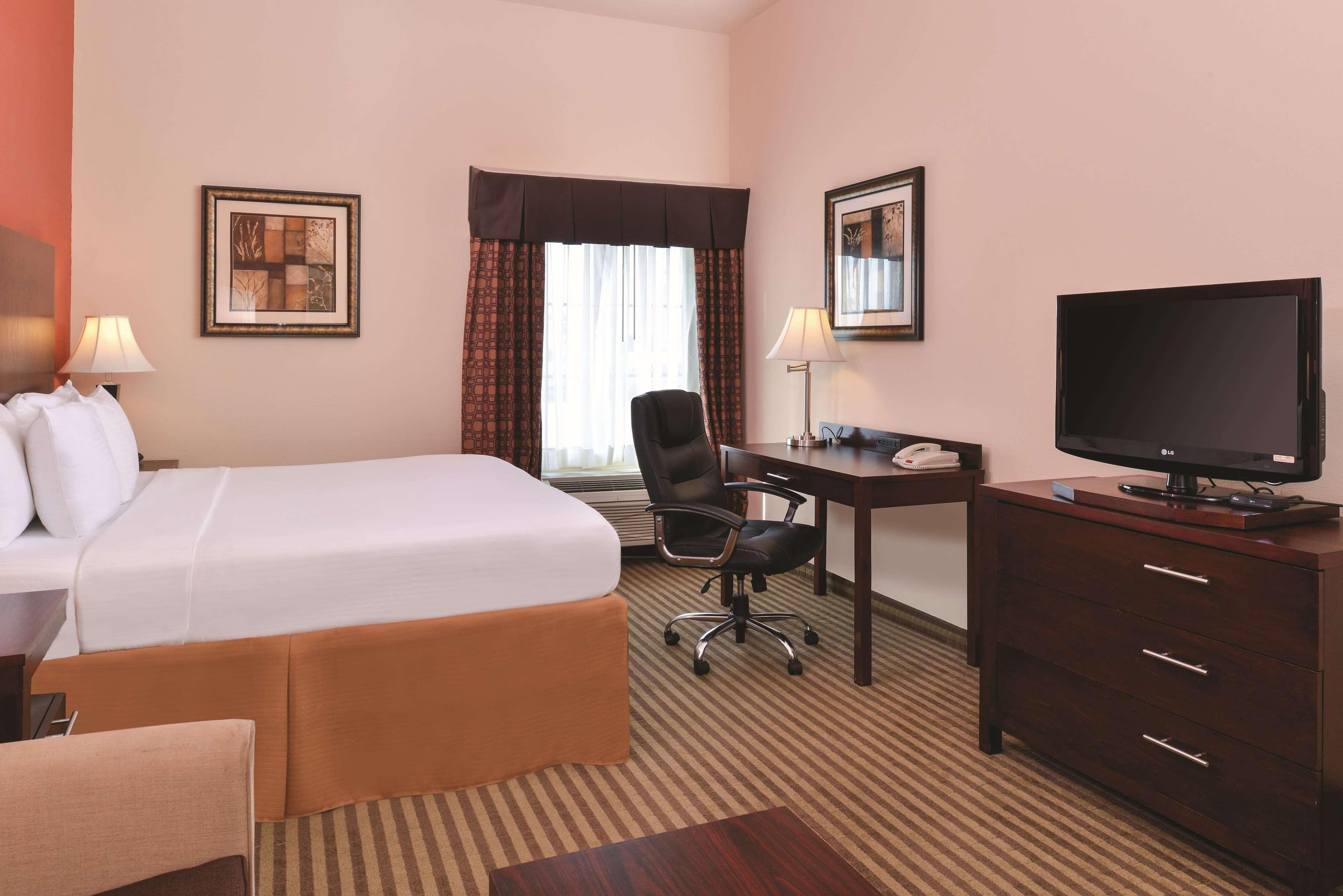 La Quinta By Wyndham Woodward Hotel Buitenkant foto