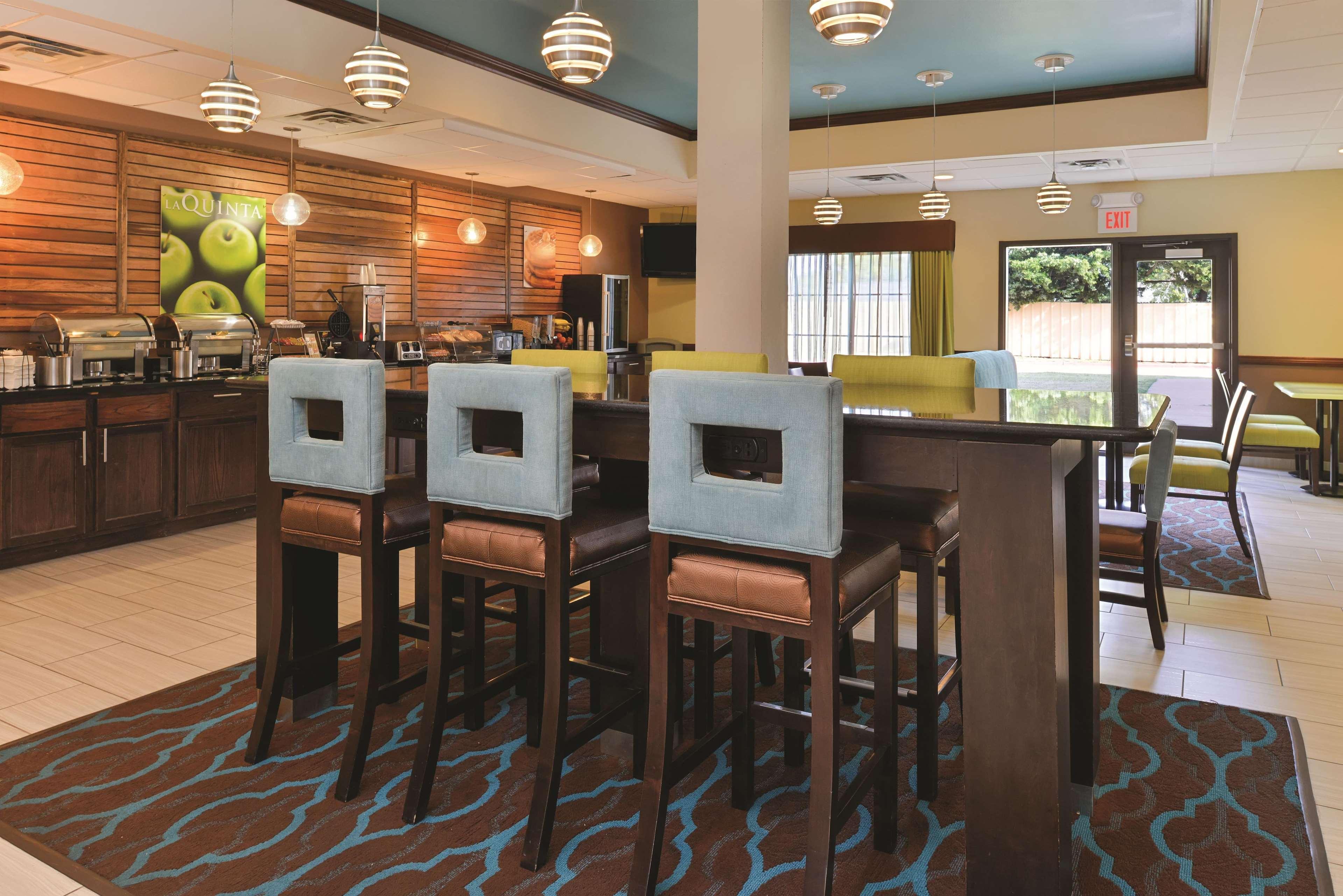 La Quinta By Wyndham Woodward Hotel Buitenkant foto