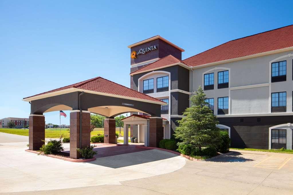 La Quinta By Wyndham Woodward Hotel Buitenkant foto