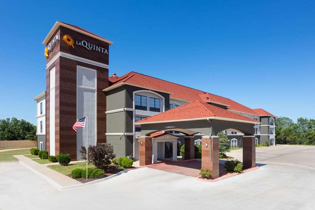 La Quinta By Wyndham Woodward Hotel Buitenkant foto