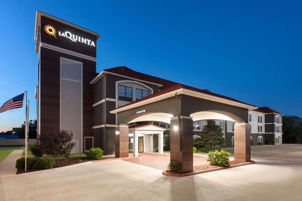 La Quinta By Wyndham Woodward Hotel Buitenkant foto